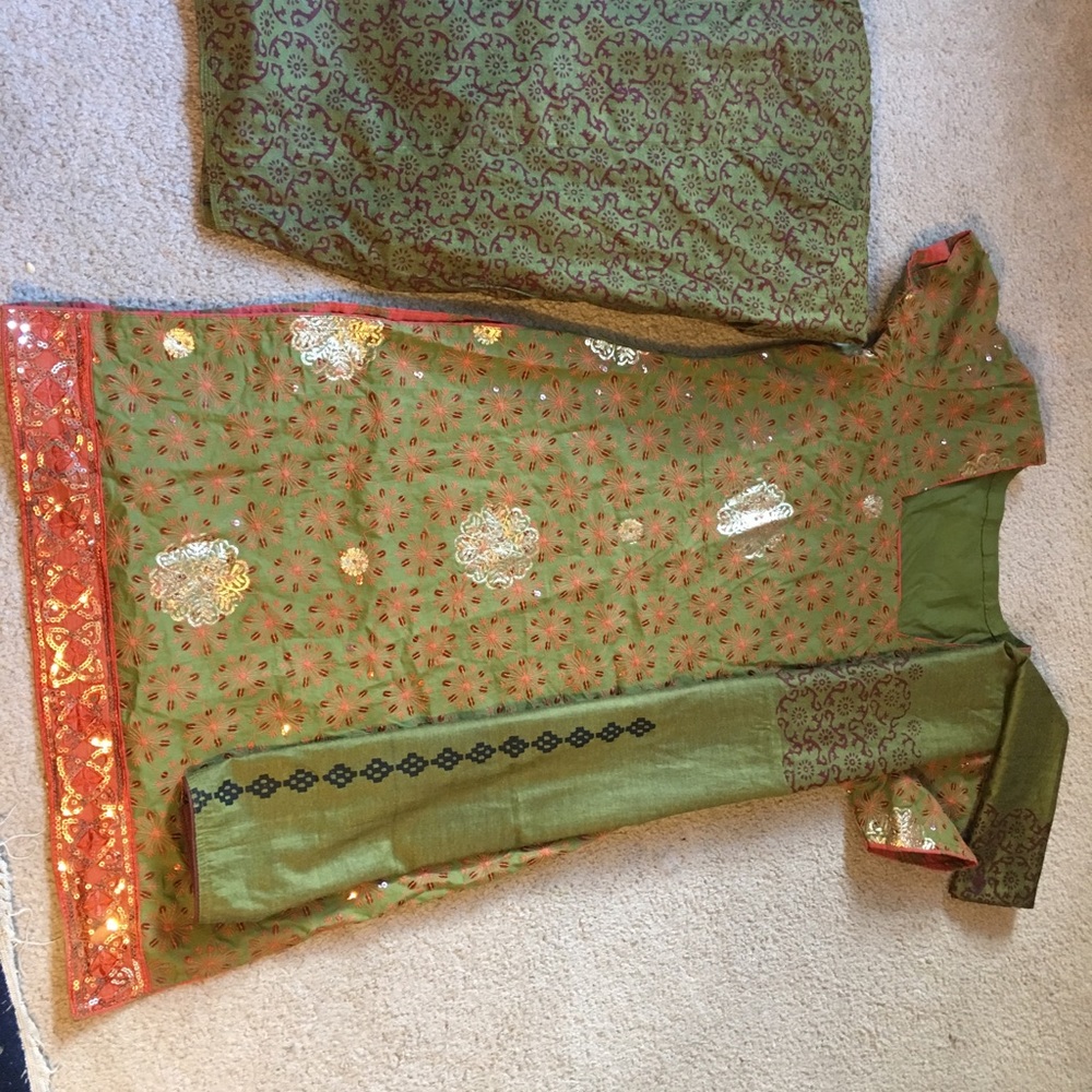 Salwar kamiz with dupatta